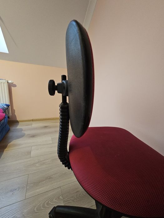 Fotel obrotowy do biurka dziecięcego