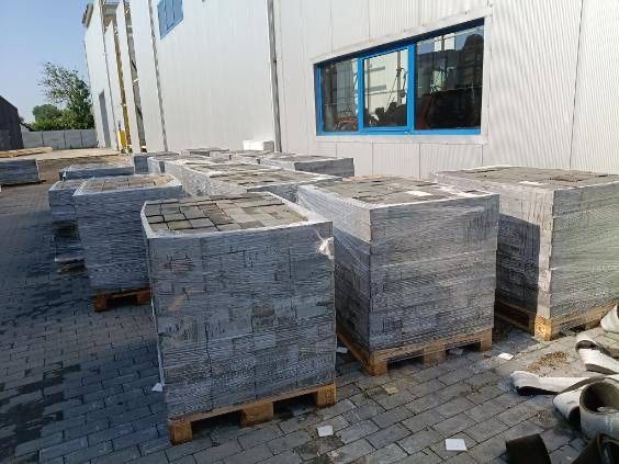 Kostka brukowa z rozbiorki mało uzywana  1500m2