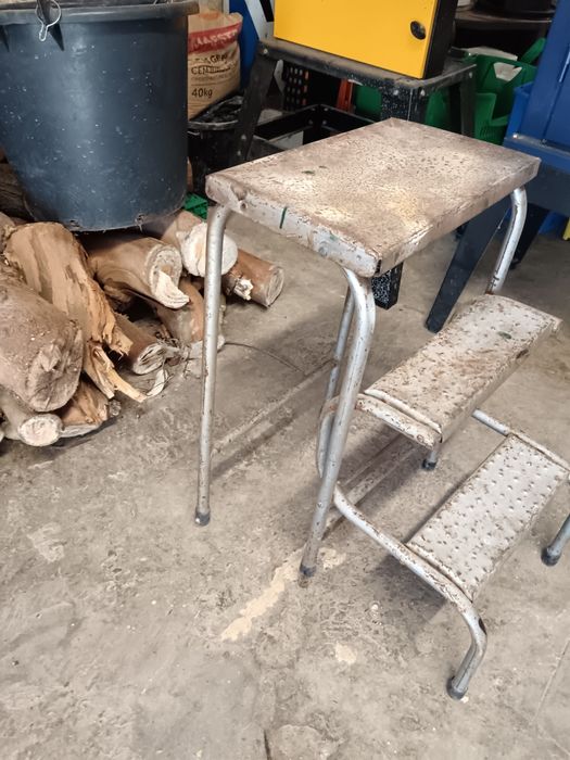 Escadote vintage chapa