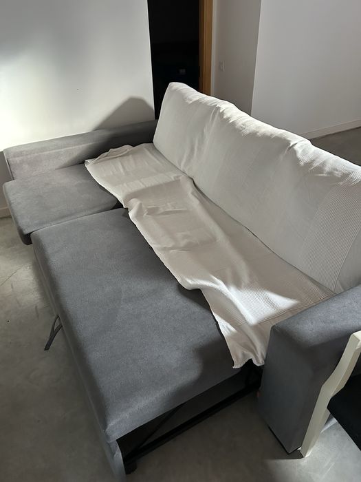 Sofa cama com arrumacao