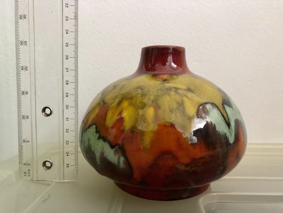 Lindo vaso feito à mão - Cerâmica