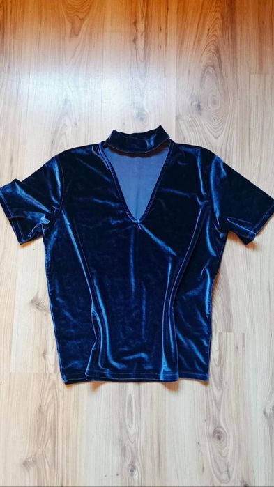 Aksamitna welurowa bluzka damska NA-KD S 36 8