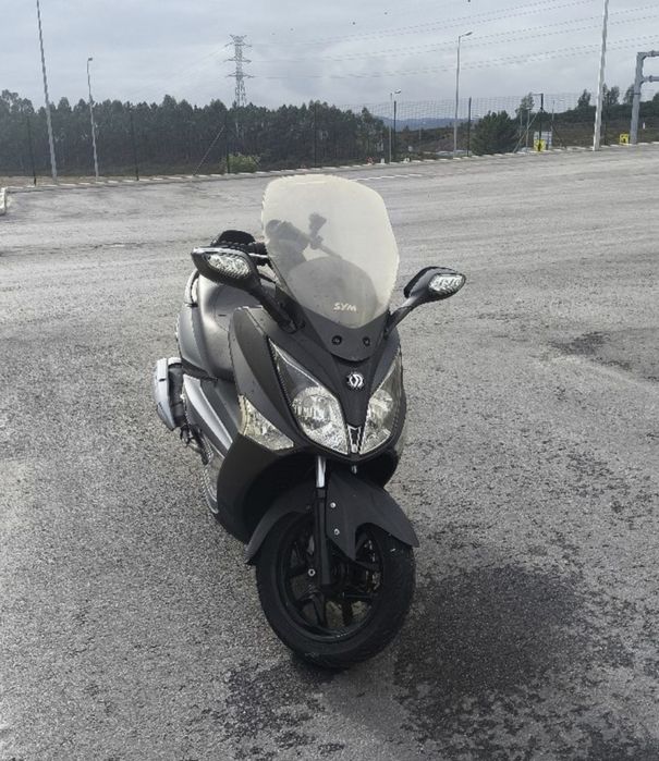 Vendo SYM 125  GTS i (2015) troco por carrinha com bola de reboque