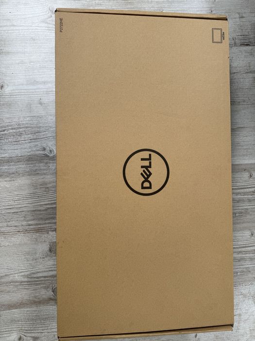 Monitor Dell P2722HE 27” IPS Full HD USB-C – jak nowy