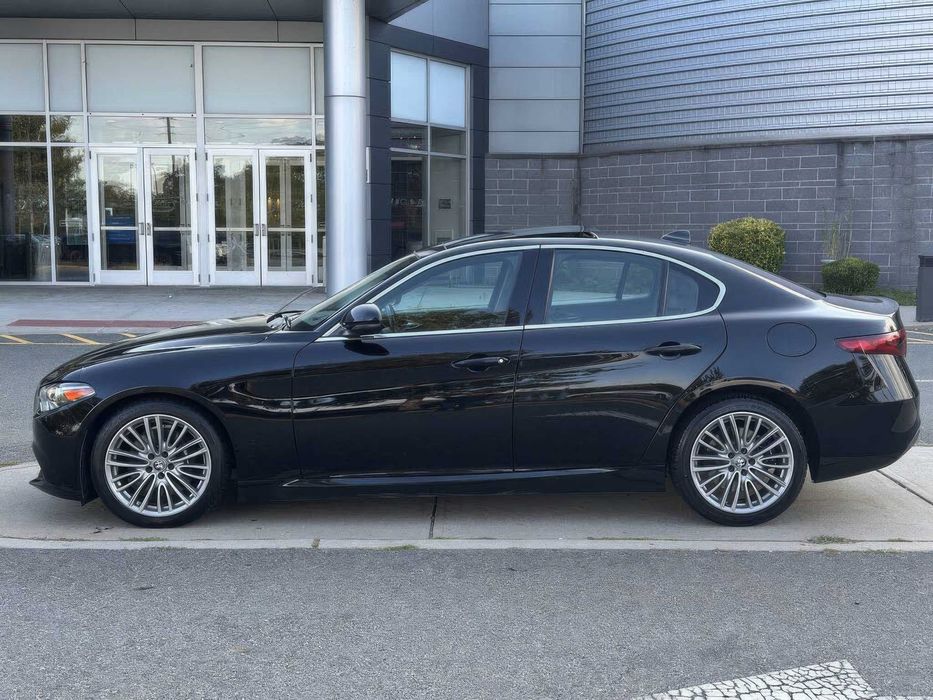 Alfa Romeo Giulia      2018