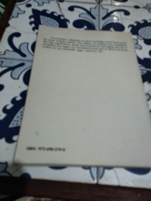 Livro "Dicionário de Provérbios"