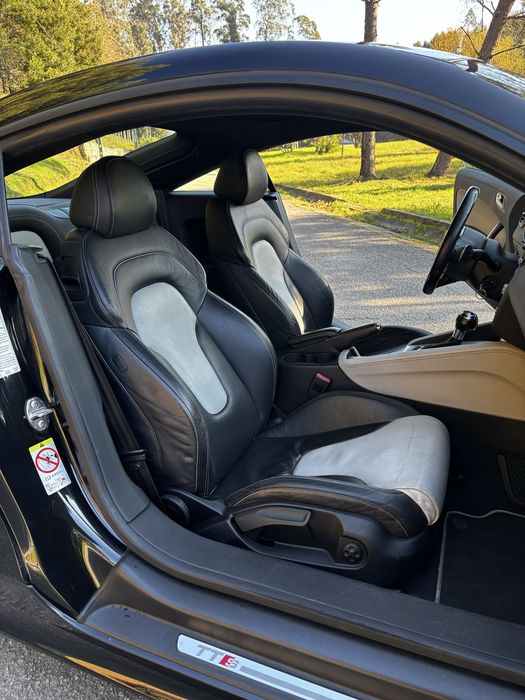 Audi TTS Quattro - S-Tronic