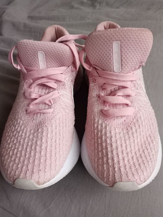 Nike roz 40  Buty damskie pudrowy róż