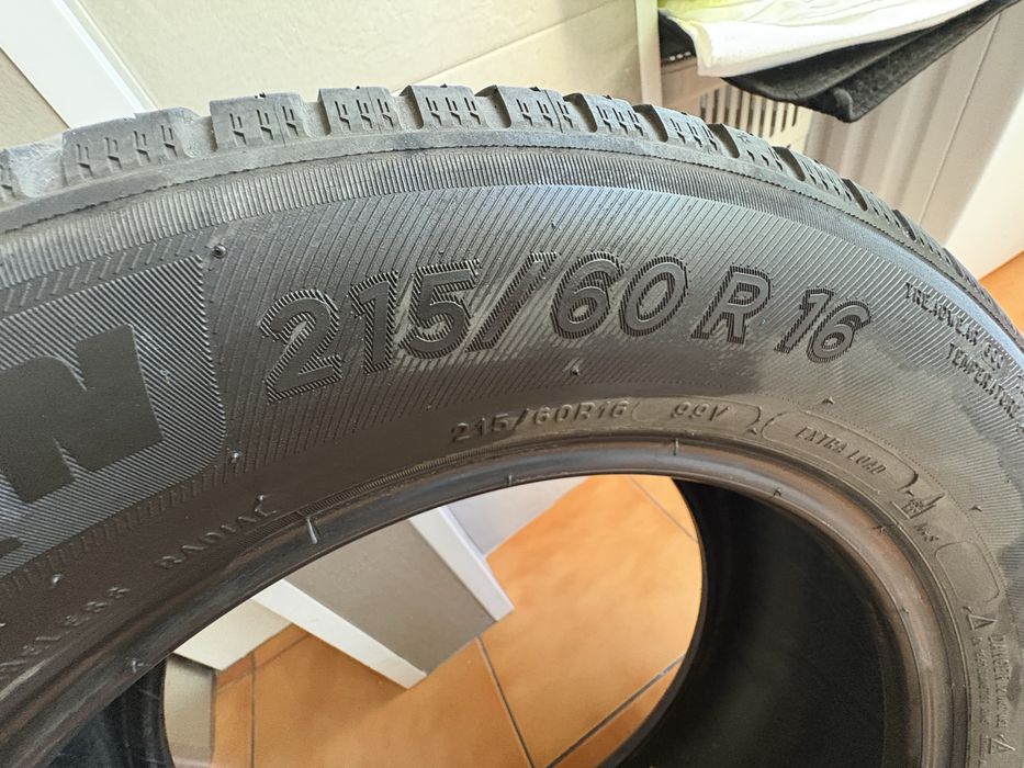 Vendo pneus 215/60 r16