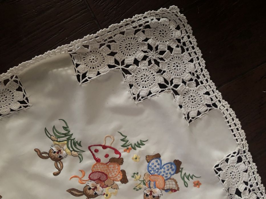 Obrus szydełkowy Wielkanocny