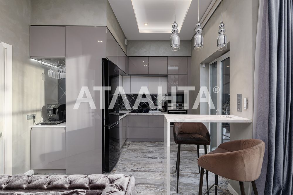 Продаж елегантної дворівневої квартири у Львові, пр.Чорновола