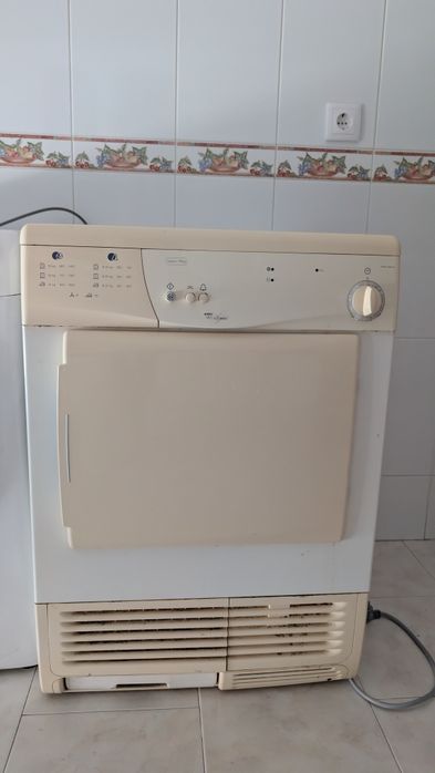 Máquina de Lavar e Secar