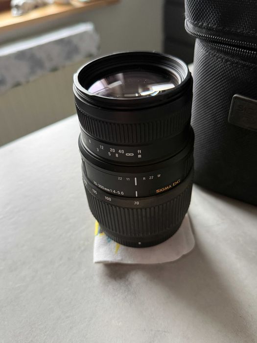 Obiektyw Sigma DG 70-300mm 1:4-5.6 Nikon F