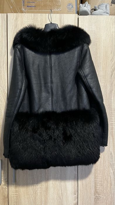 Продам натуральную дубленку черного цвета