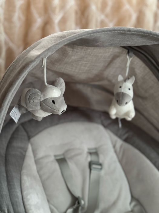 Дитячий заколисуючий центр