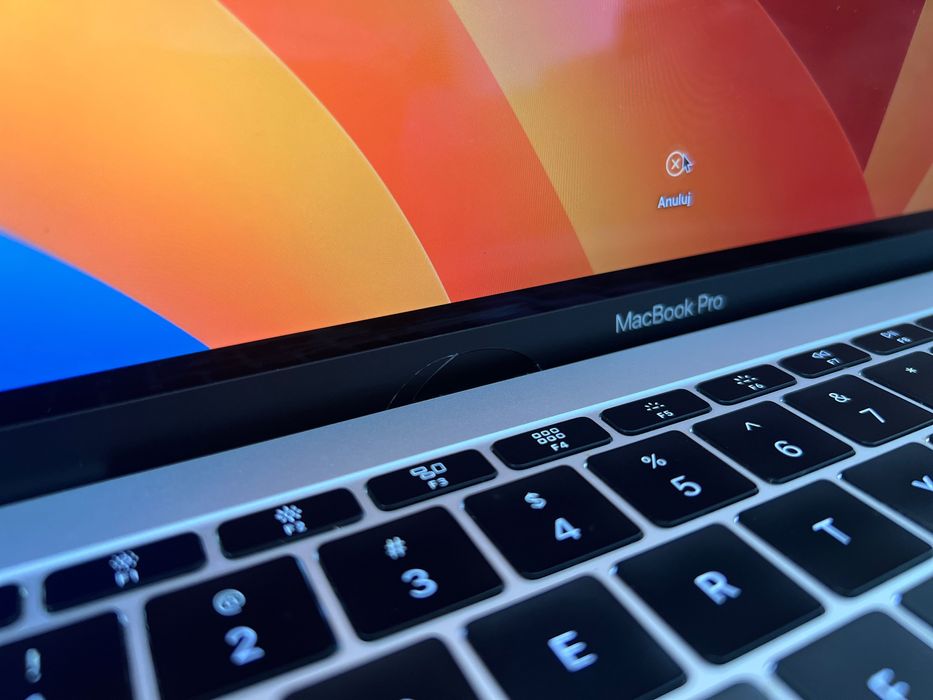 MacBook Pro 13” Retina (2017)Intel Core i5, 8GB/SSD 256GB