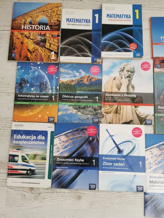 Książki do pierwszej klasy liceum i technikum