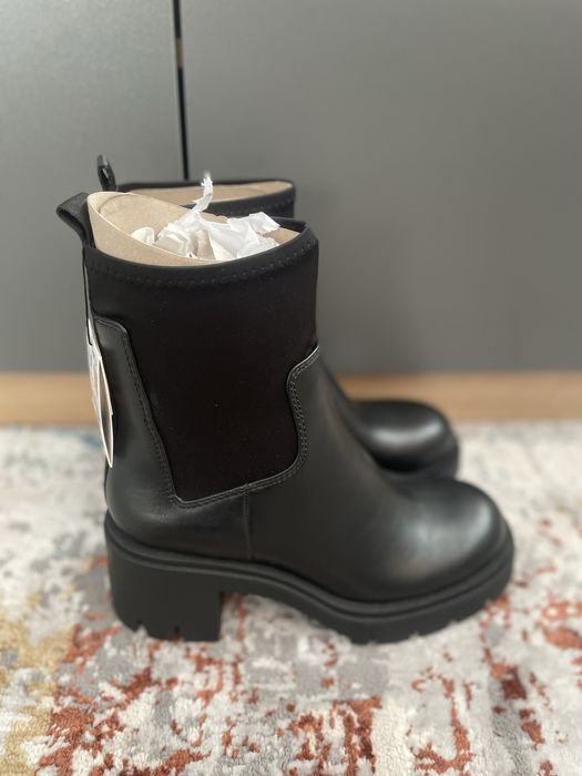 Neoprene-effect Chelsea boots 39 розмір