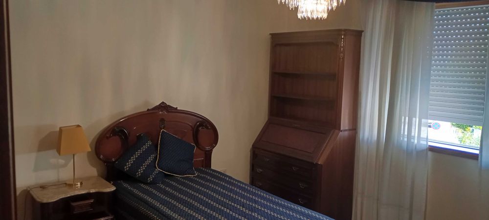 QUARTO CONFORTÁVEL  - Ambiente Familiar em Vila Nova de Gaia
