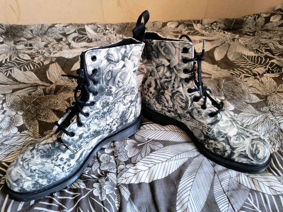 Черевики Dr.Martens Beckett Canvas Skull And Roses