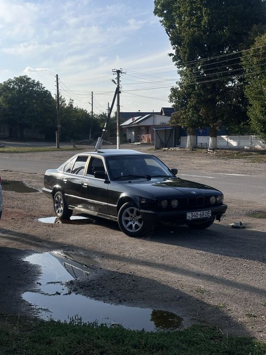 Продам бмв е34 530І
