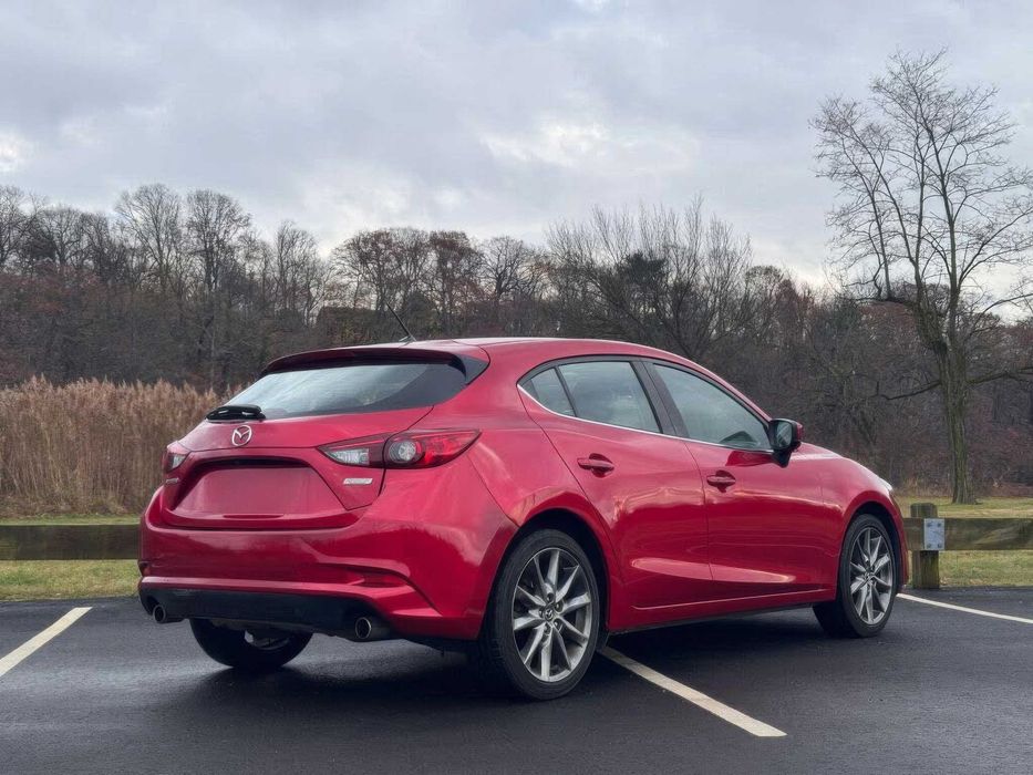 Mazda 3 Premium      2018
