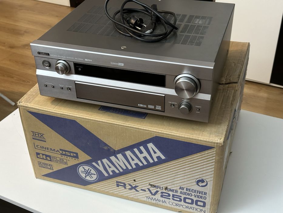 Amplitiner Yamaha RX-V2500 najmocniejszy 7 x 190W