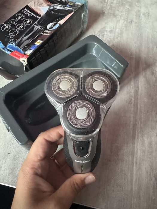 Електрична бритва