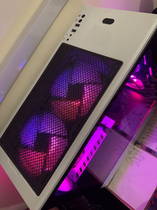 ⚠️PC Gaming ⚠️ with an issue ⚠️497818376109434881