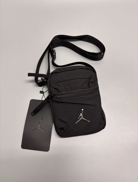 Torebka jordan listonoszka nerka