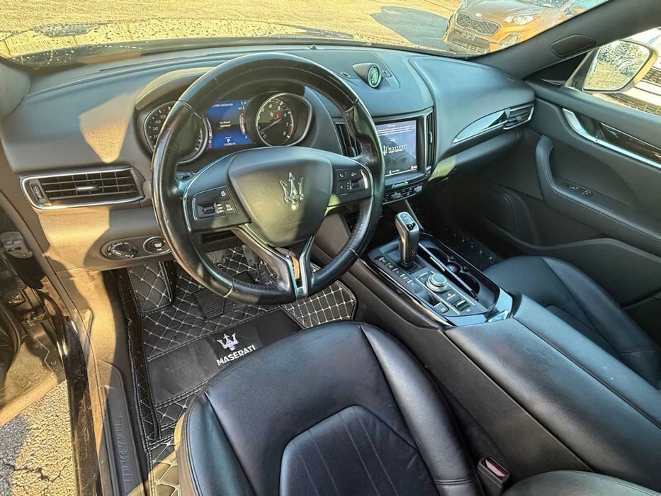 Maserati Levante      2019