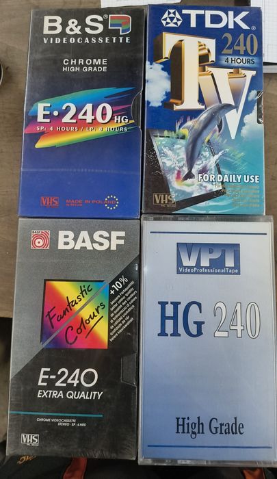 VHS nowe 4 sztuki
