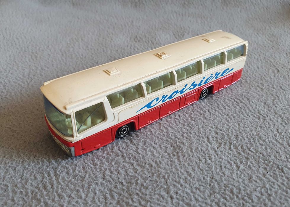 Majorette: Shell Yachting Neoplan Circus Toyota Land Rover Submarine