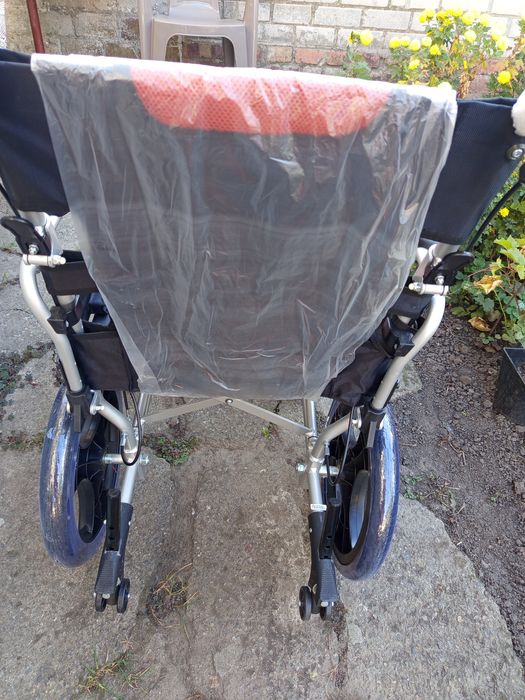 Крісло колісне нове