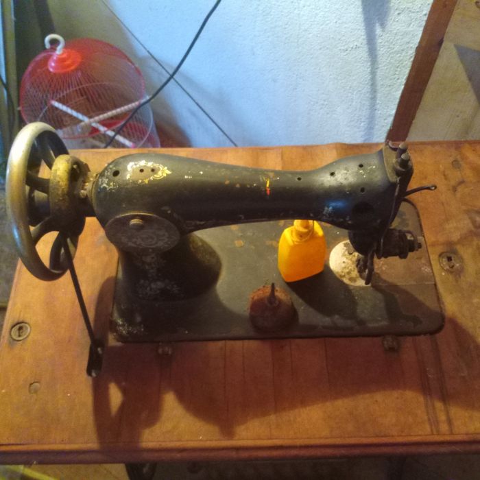 Máquina de costura antiga