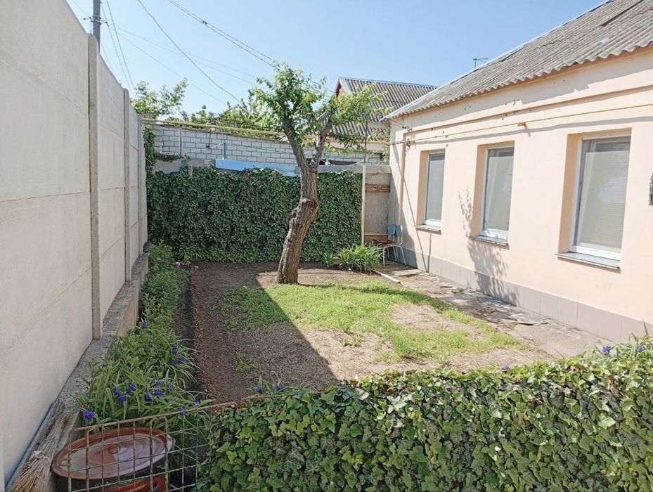 Продаю  будинок в інгульському районі .