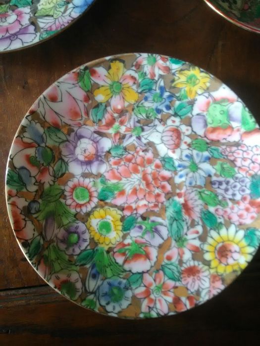 Decorative plates.441492255351121923