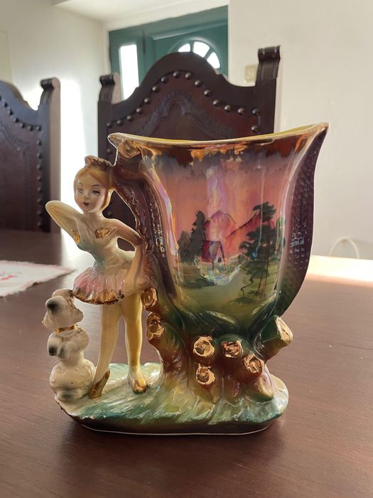 Peças “Americana” vintage. Duas jarras e quadro de parede