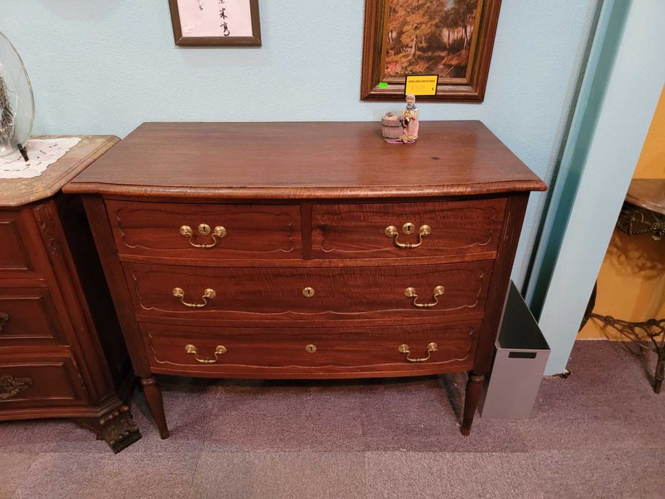 Cómoda em madeira - Muito bom estado geral