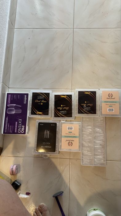 Equipamentos e produtos para manicure