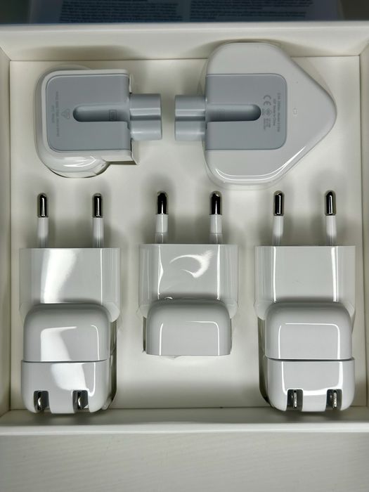 Комплект адаптерів Apple World Travel Adapter Kit
