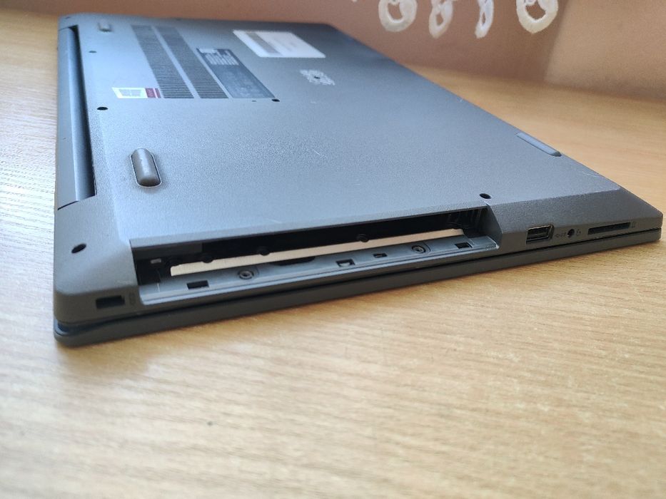 Lenovo V130-15IKB Core i5 8gb ddr4 256gb ssd