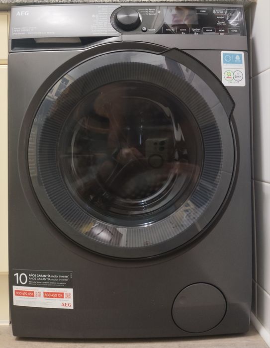 Máquina de lavar e secar roupa AEG LWR7316V6O