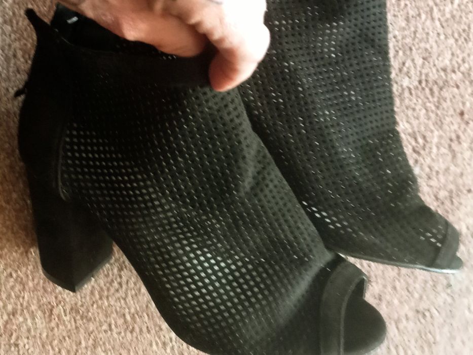 Sandały siateczkowe na obcasie,nowe, r.38