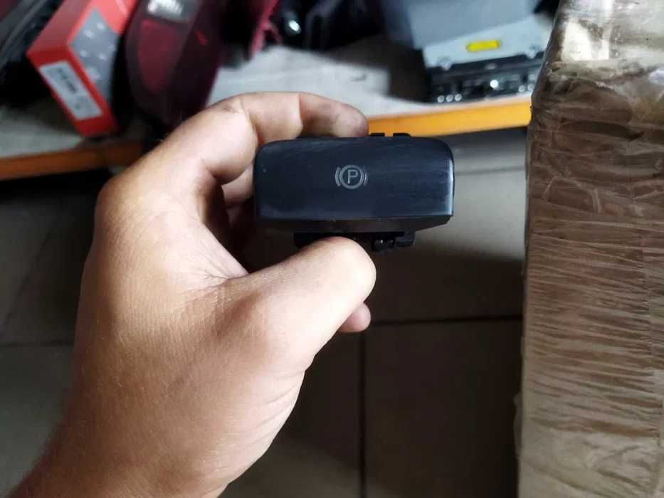 przełącznik włącznik hamulca ręcznego citroen peugeot