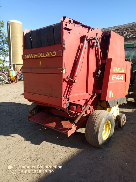 Sprzedam prasę New Holland 644