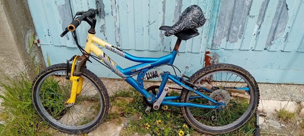 Conjunto de 3 bicicletas de montanha