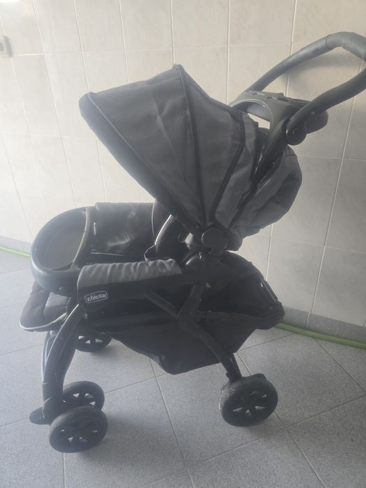 Carrinho da chicco com toldo