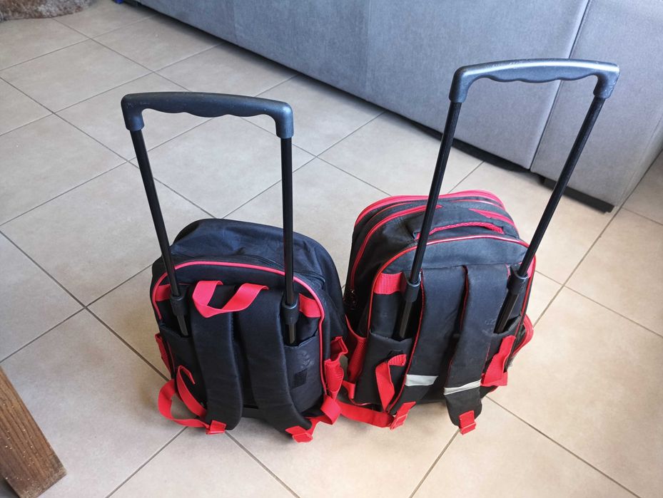 Par de mochilas escolares, com rodas: Lady Bug e Minnie