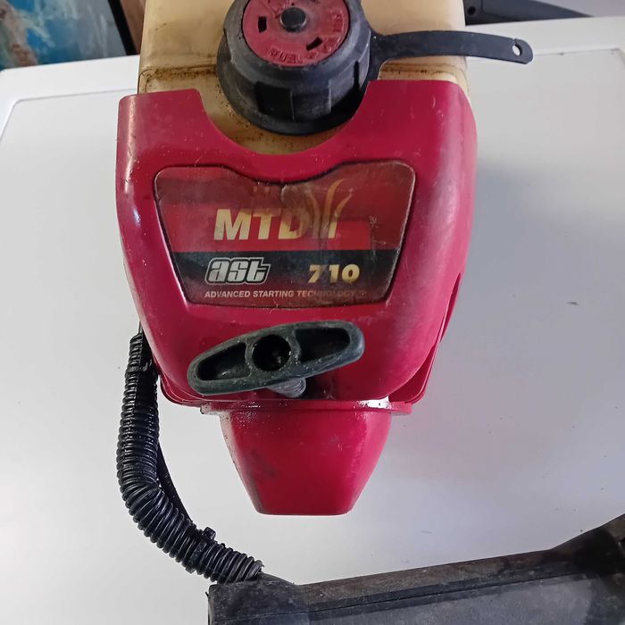 Części silnika  kosy spalinowej MTD 710